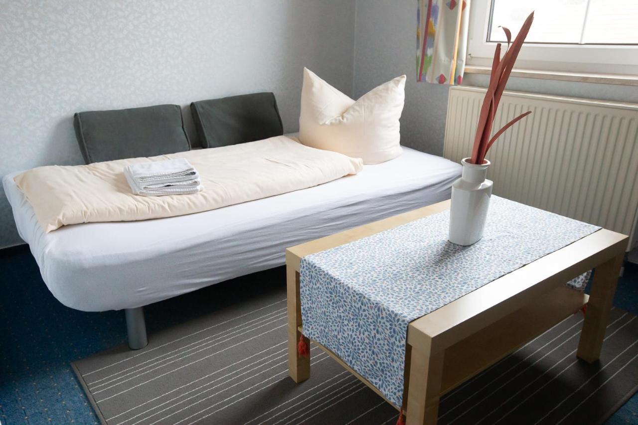 Hotel Schlosshof Dolgesheim Extérieur photo