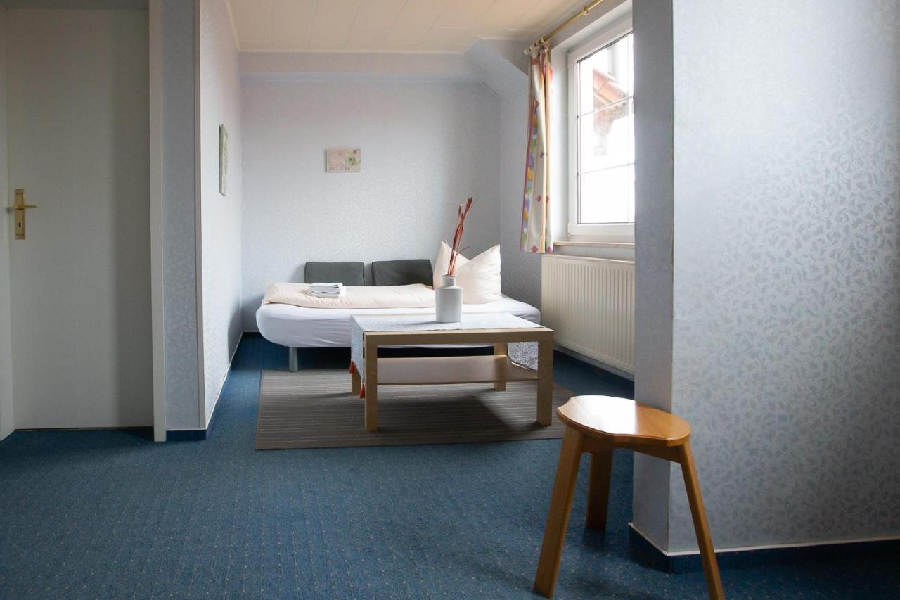 Hotel Schlosshof Dolgesheim Extérieur photo