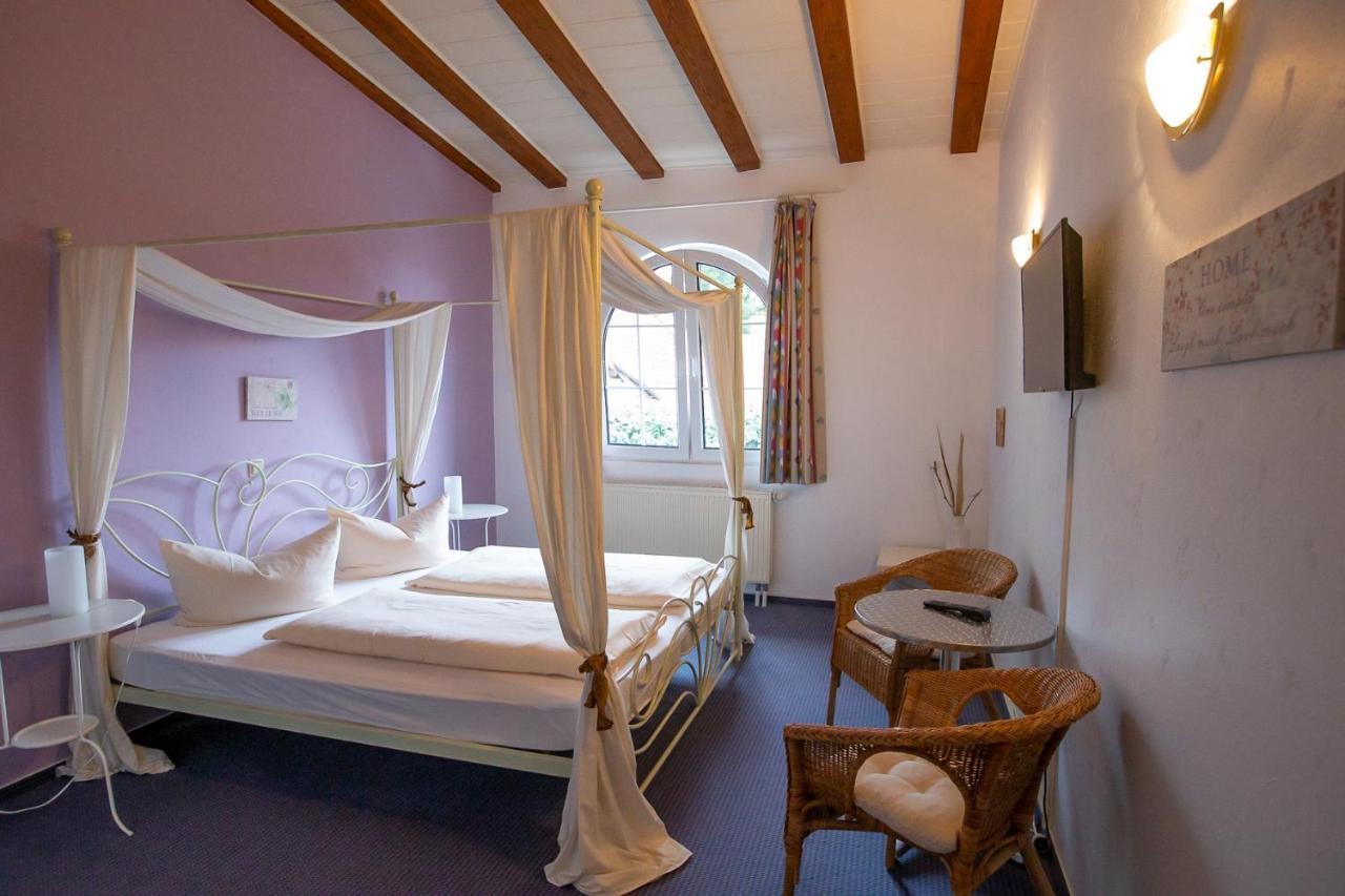 Hotel Schlosshof Dolgesheim Extérieur photo